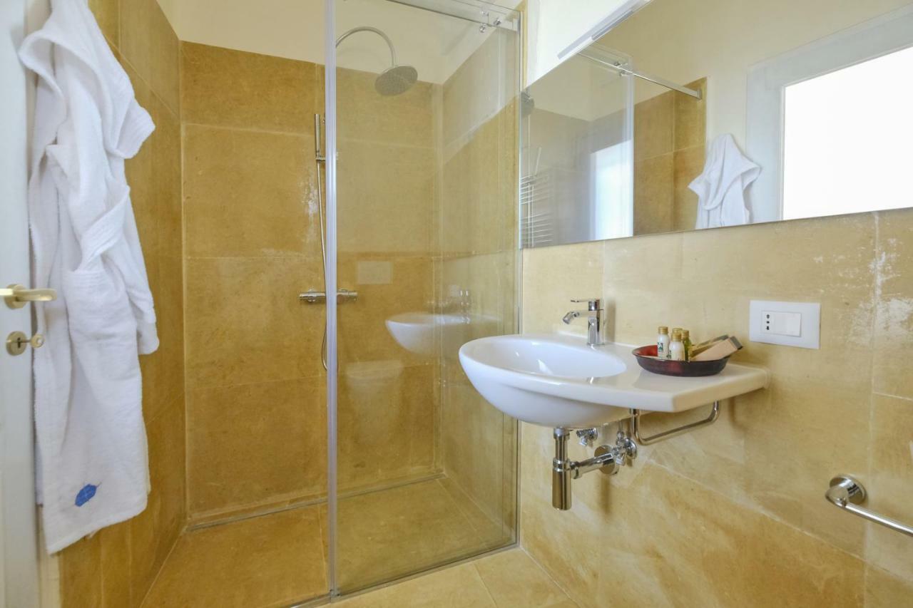 Pascaraymondo Suite Palace 加利波利 外观 照片